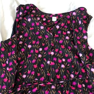 GAP XL cinched waist floral dress, with pockets.
